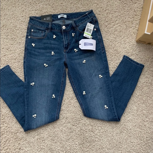 NWT Kensie jeans with pearls - Picture 6 of 7